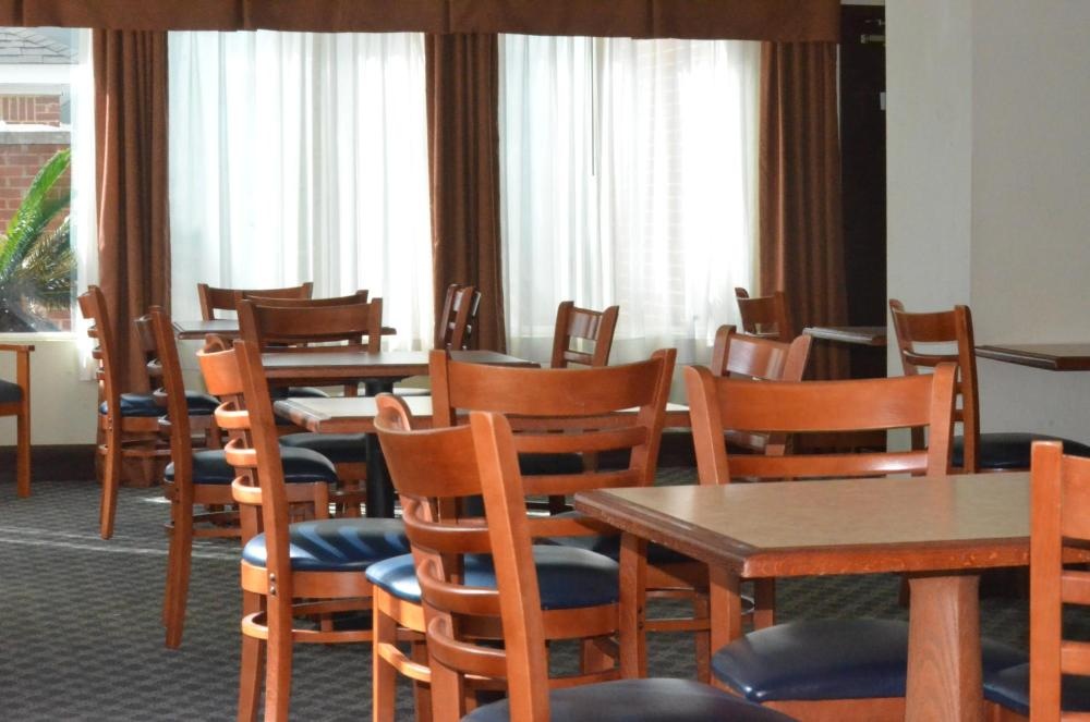 Home Inn & Suites Image 17