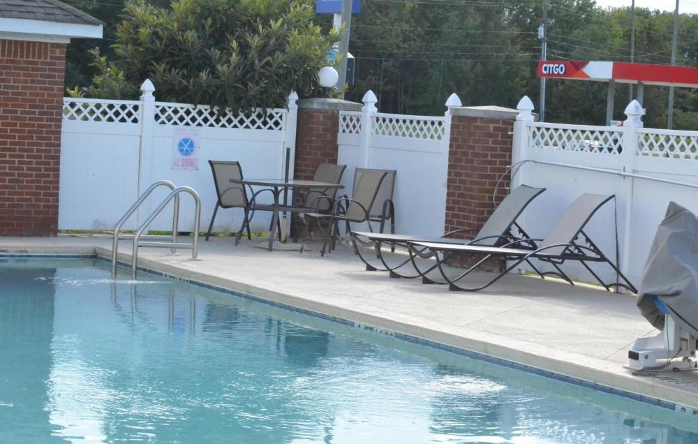 Home Inn & Suites Image 19