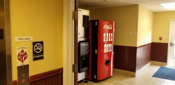 Home Inn & Suites image 13