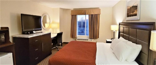 Home Inn & Suites image 28